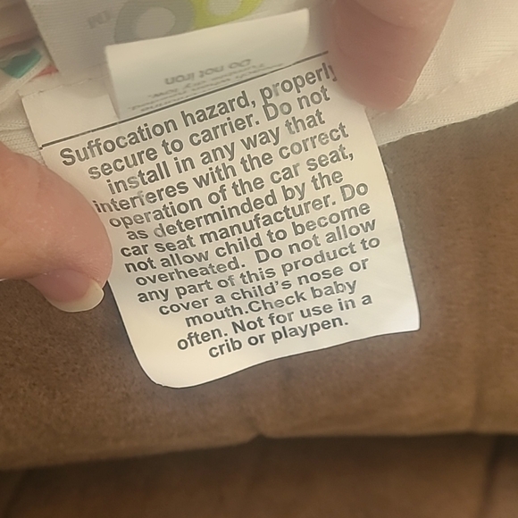 Floral Patterned Blanket - Picture 4 of 4